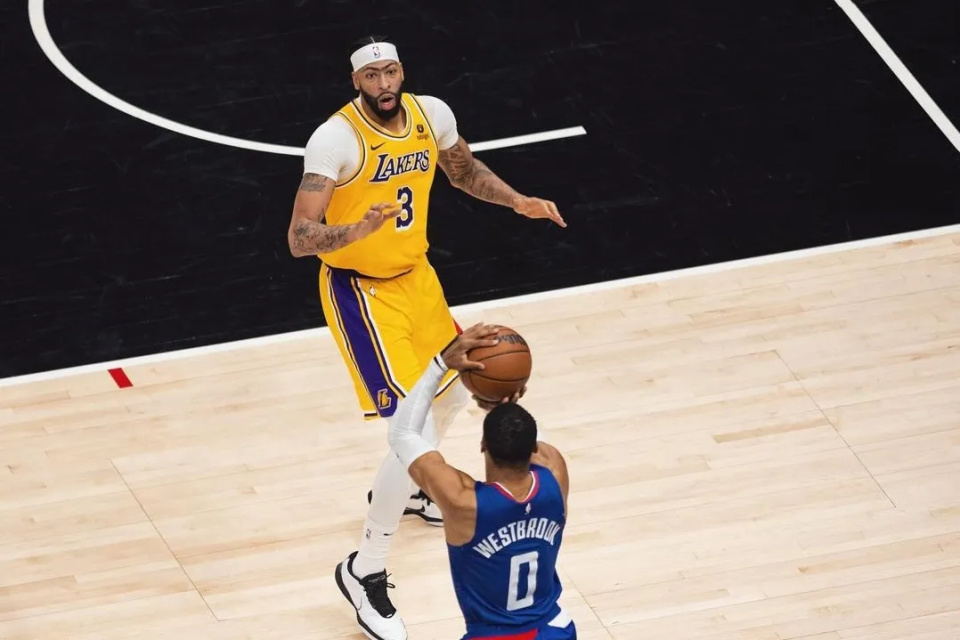 赛地聚焦：葡超加时末段热度飙升，山东泰山更衣室发声，管理层满意，医务组通报恢复(中超第二阶段恢复主客场)